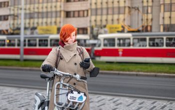 Pražané berou sdílená kola útokem. Díky Lítačce.