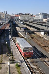 V Praze vyjela nová městská vlaková linka S34 z Masarykova nádraží do Čakovic.