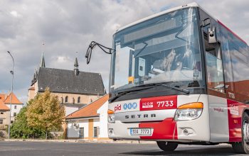 Praha a Středočeský kraj uzavřely smlouvy s nově vysoutěženými autobusovými dopravci