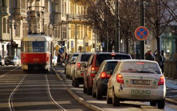 Preference MHD: Praha bude systematicky řešit místa,  kde se zpožďují tramvaje a autobusy