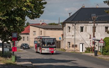 Začátkem června bude posílena linka 413 z Prahy do Terezína a Litoměřic