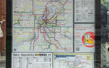 Nové dopravní informace v zastávkových přístřešcích