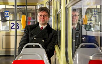 „Trolejbus je nejdokonalejší forma elektrobusu,“ říká Jan Šurovský, technický ředitel povrchové dopravy pražského dopravního podniku.